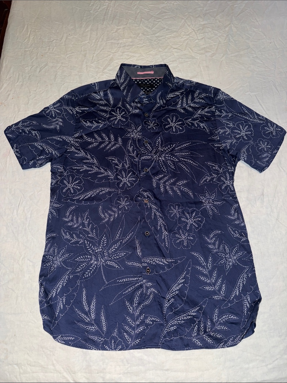 Ted Baker Navy Damiem Dotted Floral Short Sleeve Button Down Shirt 21.5" Pit